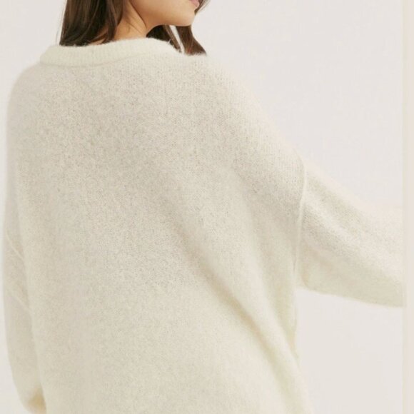 NWT Free People Luxury Angelic Pullover Alpaca Super Soft Oversized Sweater - Picture 4 of 12